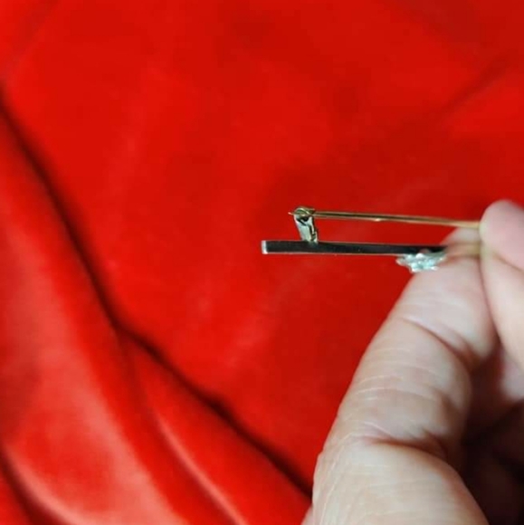 🇨🇦 Victorian 14K gold bar brooch with a diamond - Picture 5 of 12